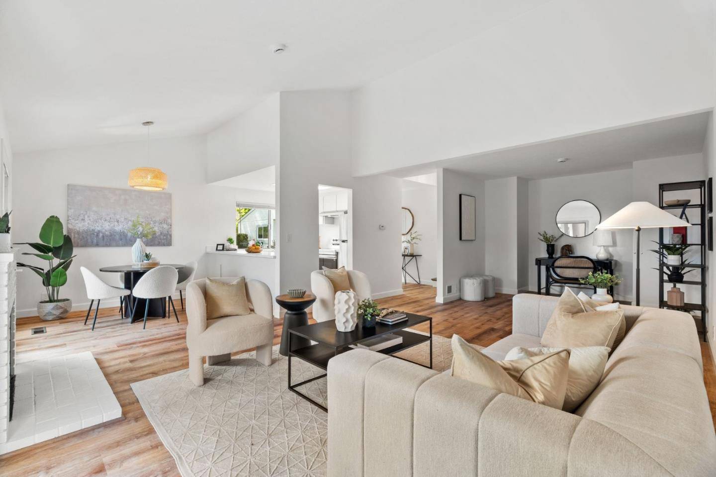 Cupertino, CA 95014,20224 Northglen SQ