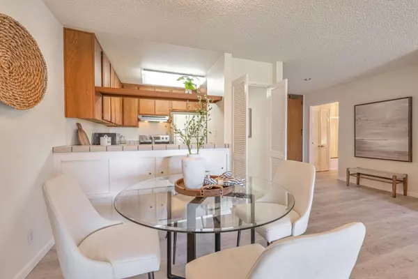 Menlo Park, CA 94025,2140 Santa Cruz AVE D207