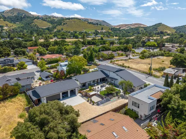 8 El Caminito RD, Carmel Valley, CA 93924