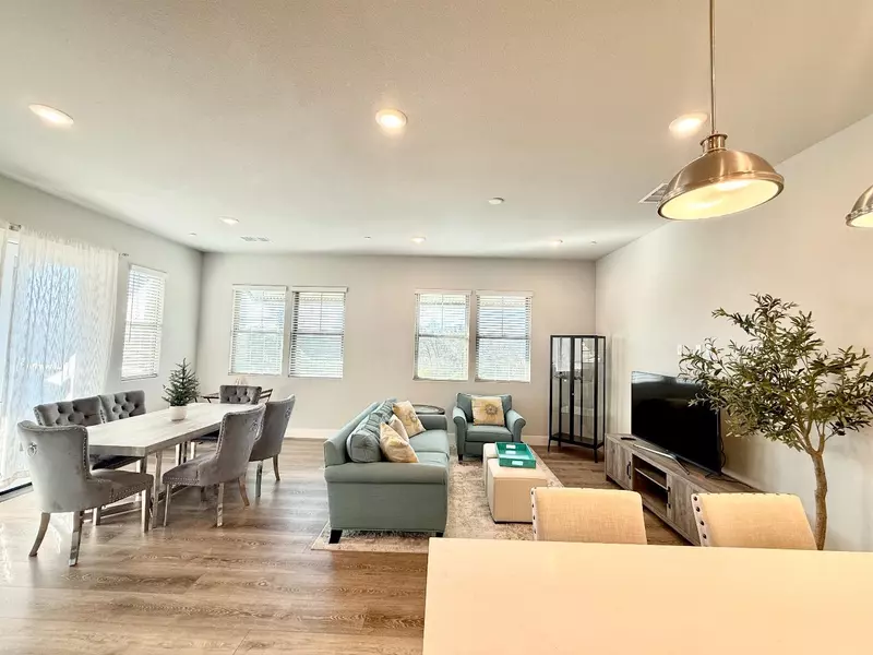 1661 Spring ST 424, Davis, CA 95616