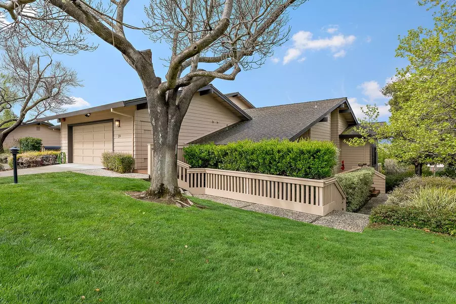 19 Susan Gale CT, Menlo Park, CA 94025