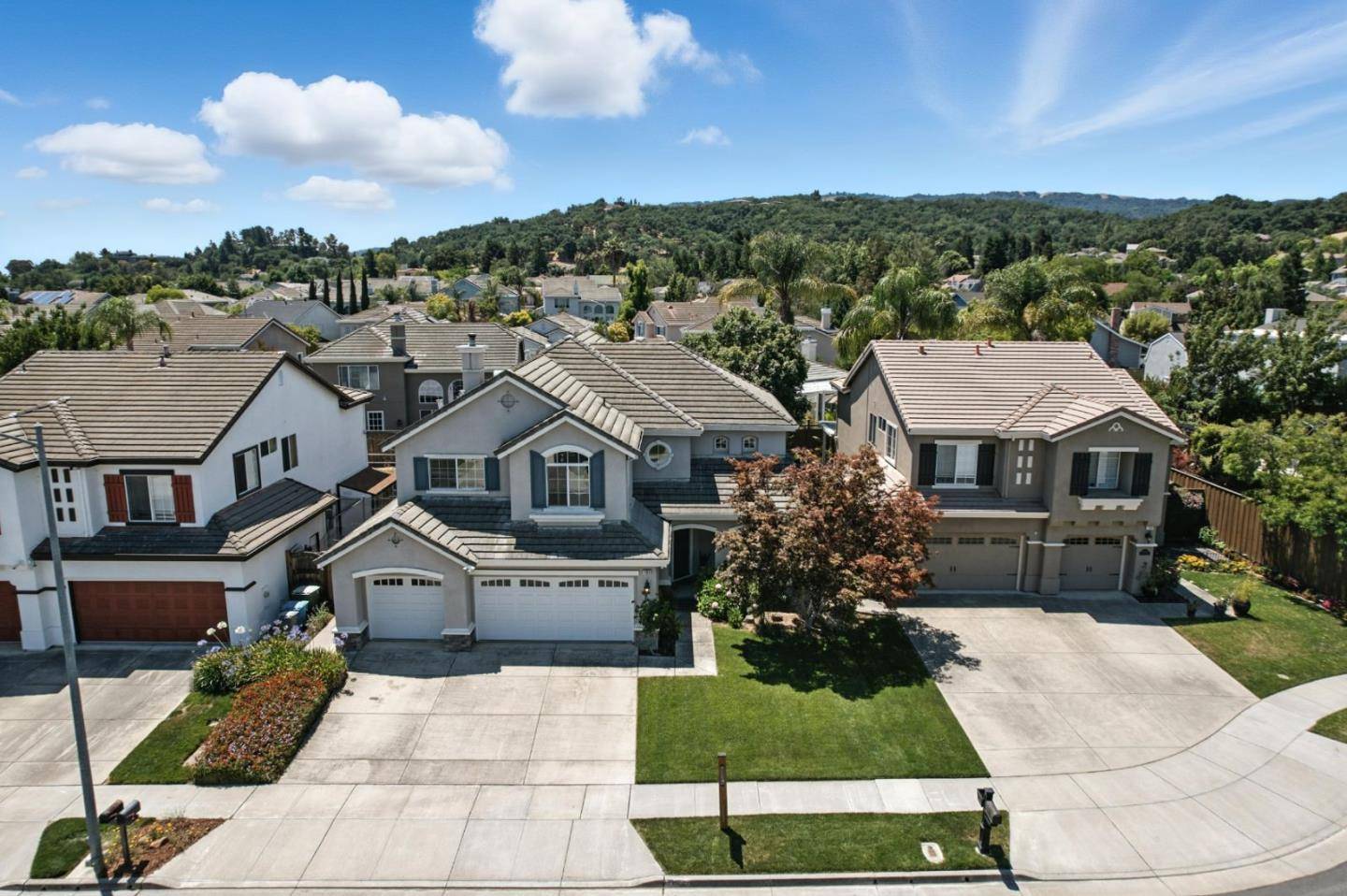 1480 Finch LN, Gilroy, CA 95020
