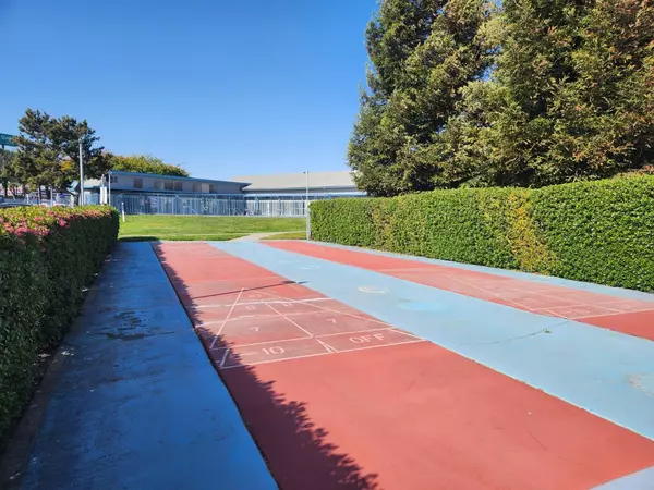 Salinas, CA 93905,150 Kern ST 92
