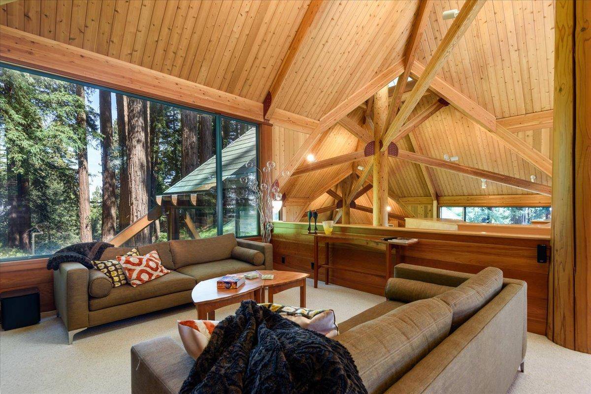 Woodside, CA 94062,9 Summit RD