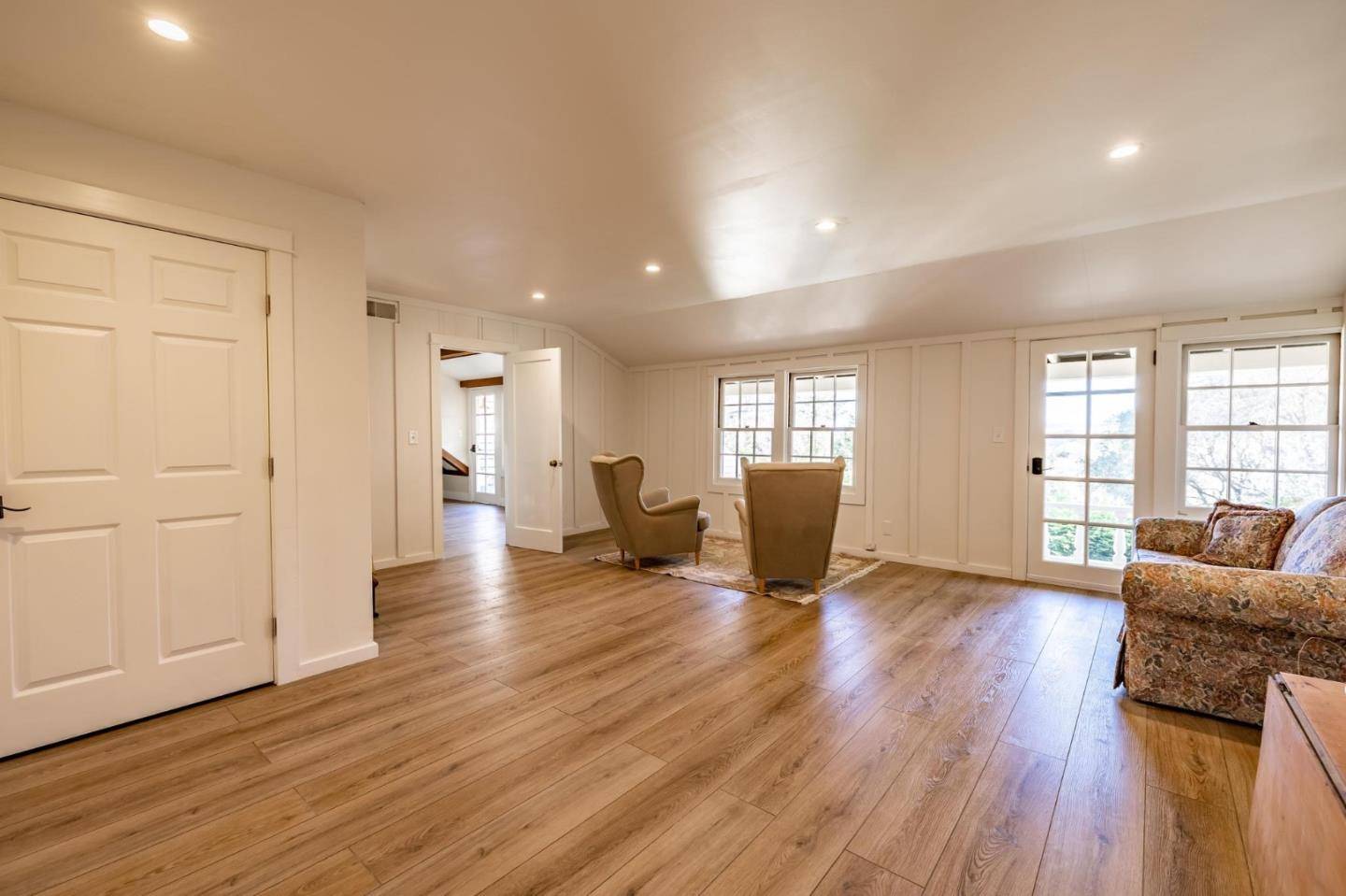 Monterey, CA 93940,811 Alameda AVE