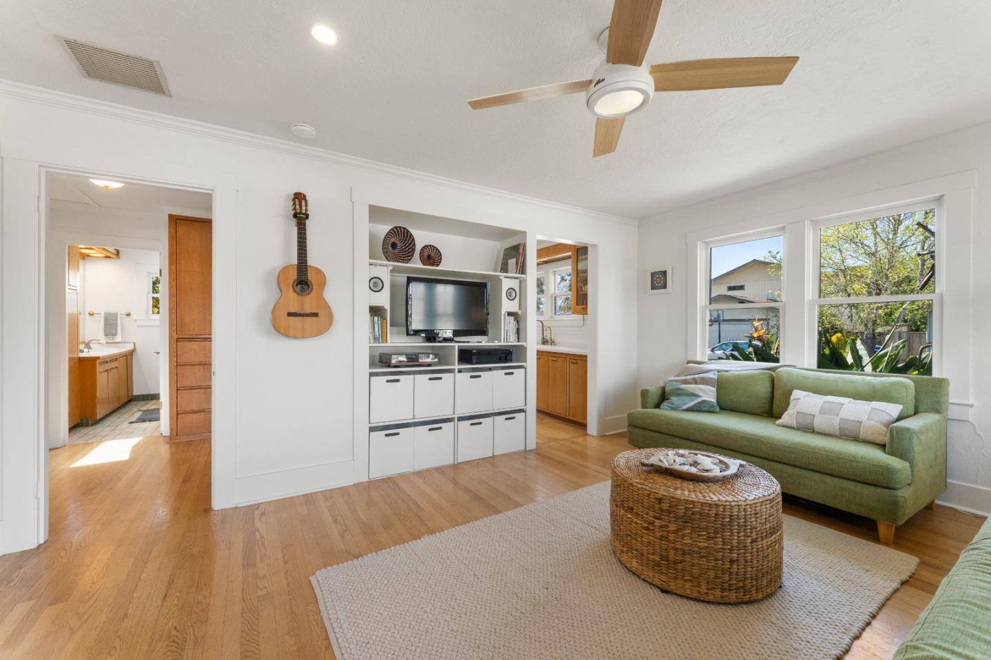 Santa Cruz, CA 95060,139 Naglee AVE