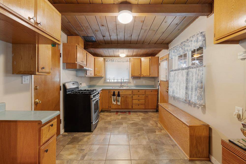 Salinas, CA 93905,718 Meadow DR