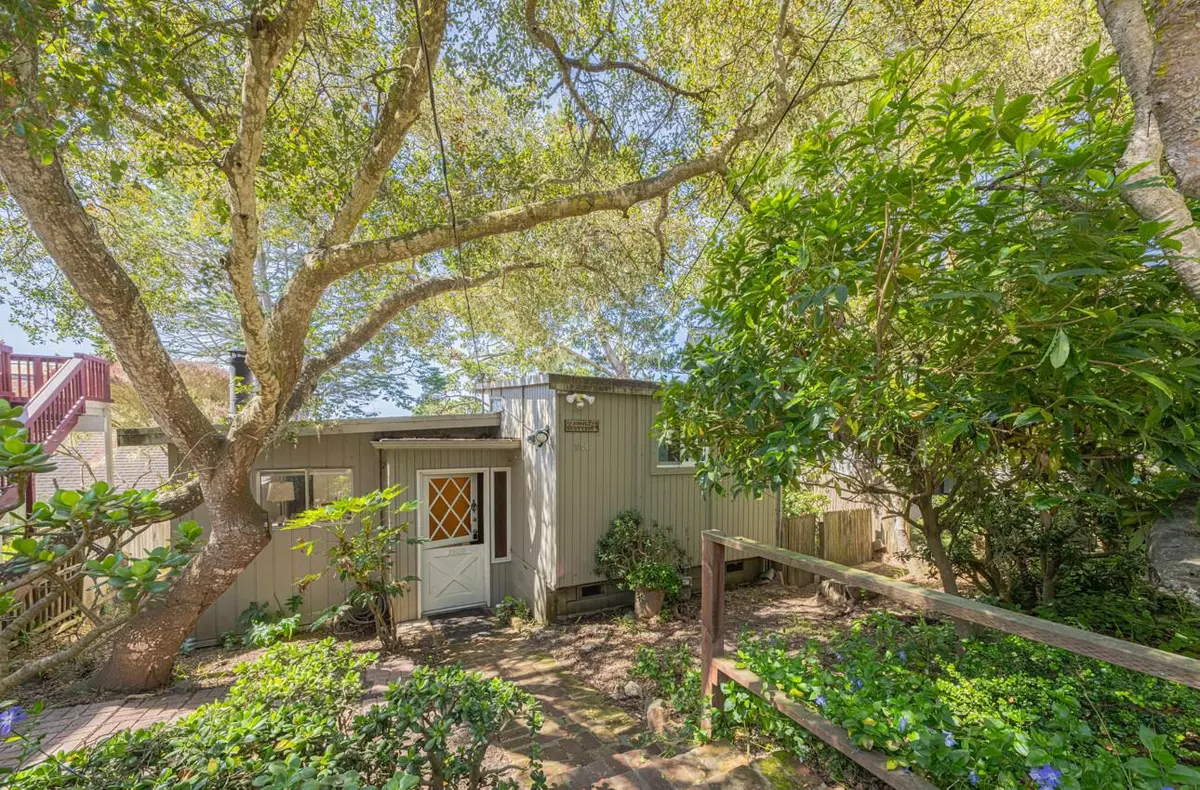 Pacific Grove, CA 93950,1208 Presidio BLVD