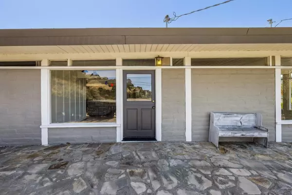 Carmel Valley, CA 93924,365 Country Club DR