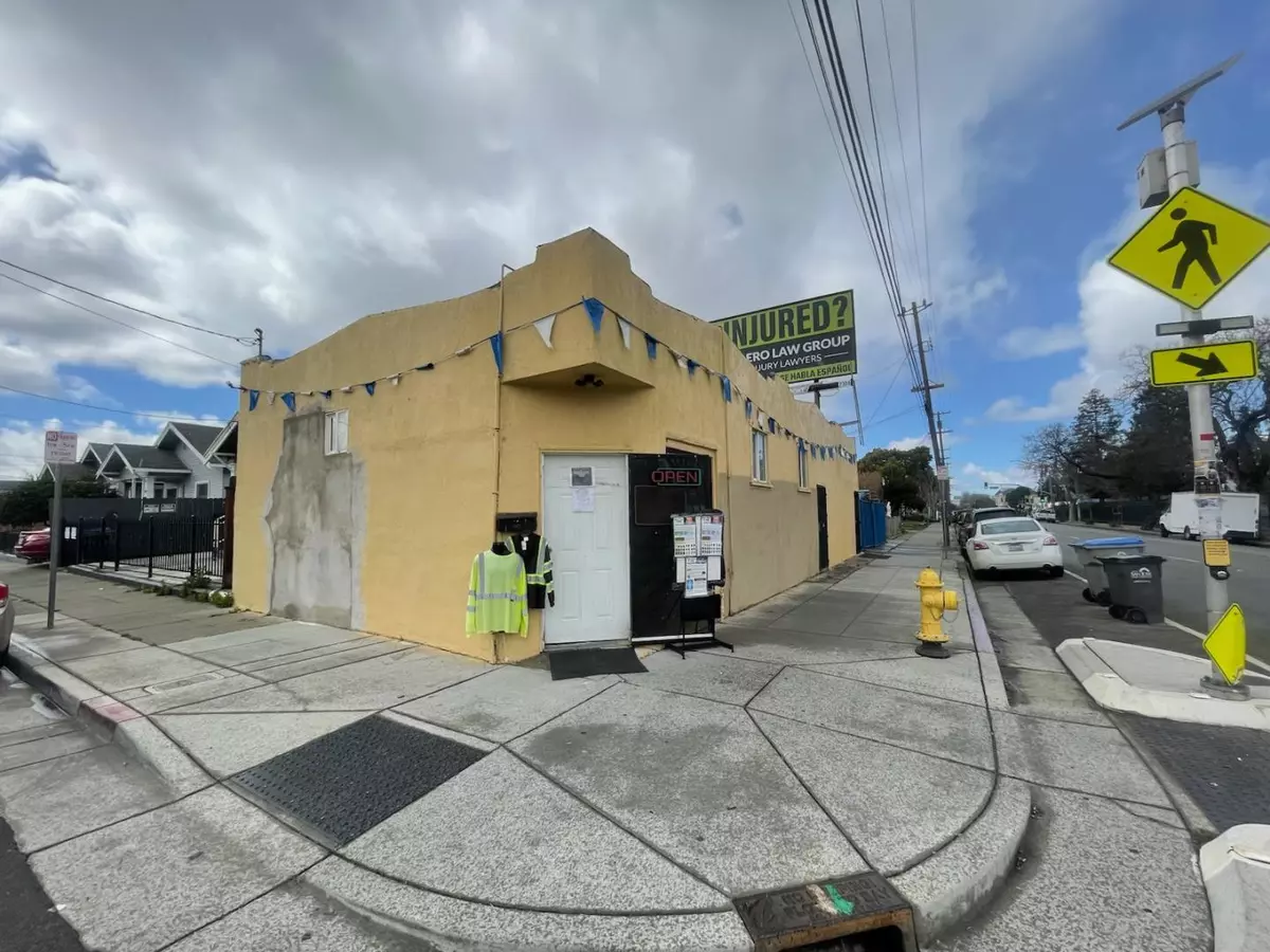 San Jose, CA 95110,947 S Almaden AVE