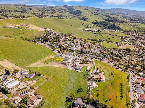 San Jose, CA 95127,822 Rosemar CT