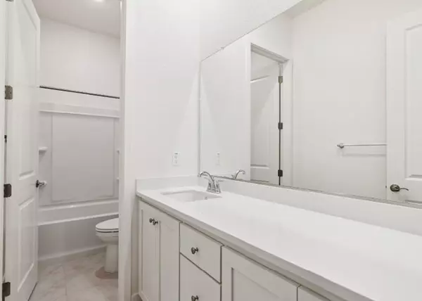 Vallejo, CA 94591,8078 Waterfall LN