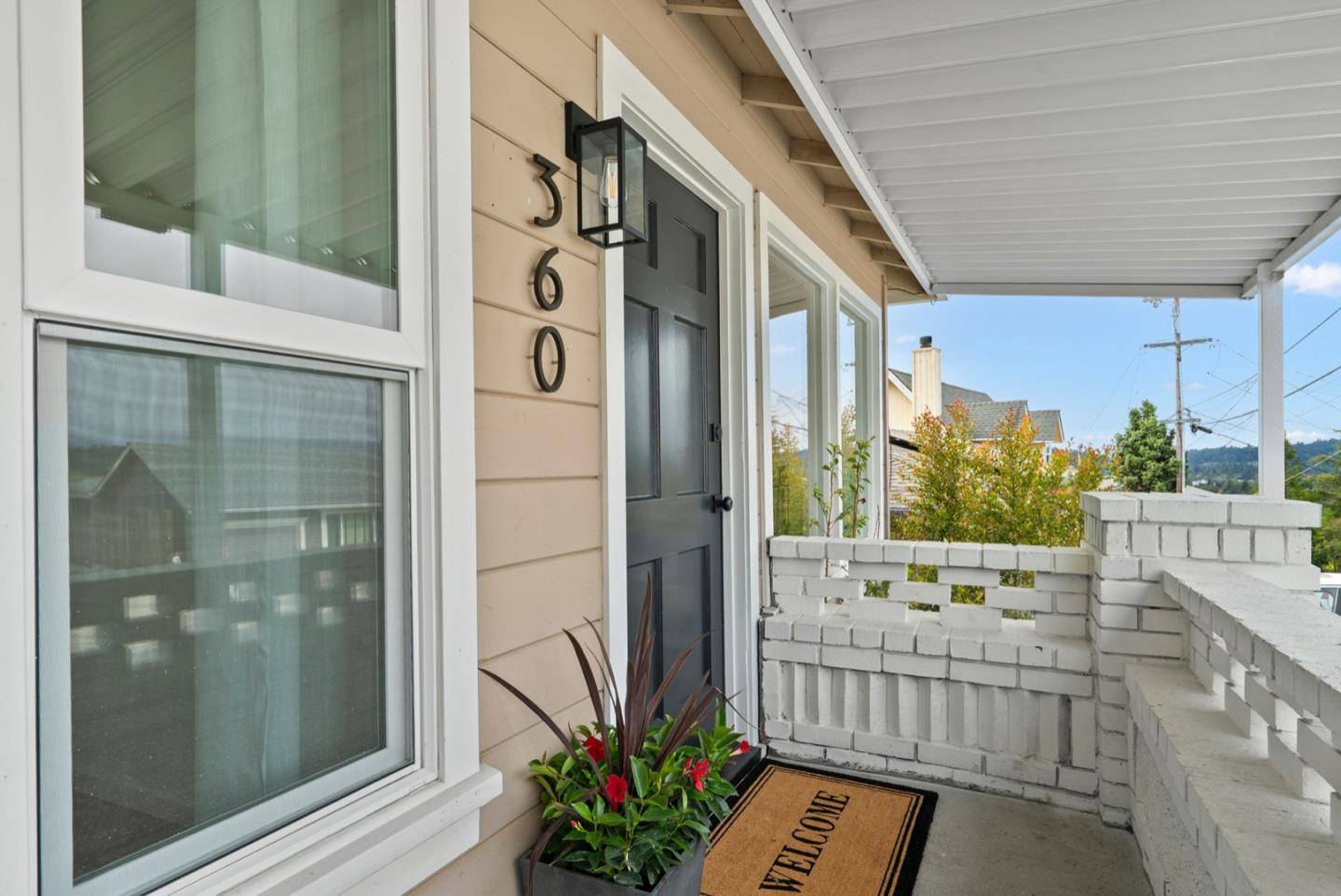 Scotts Valley, CA 95066,360 Tabor DR