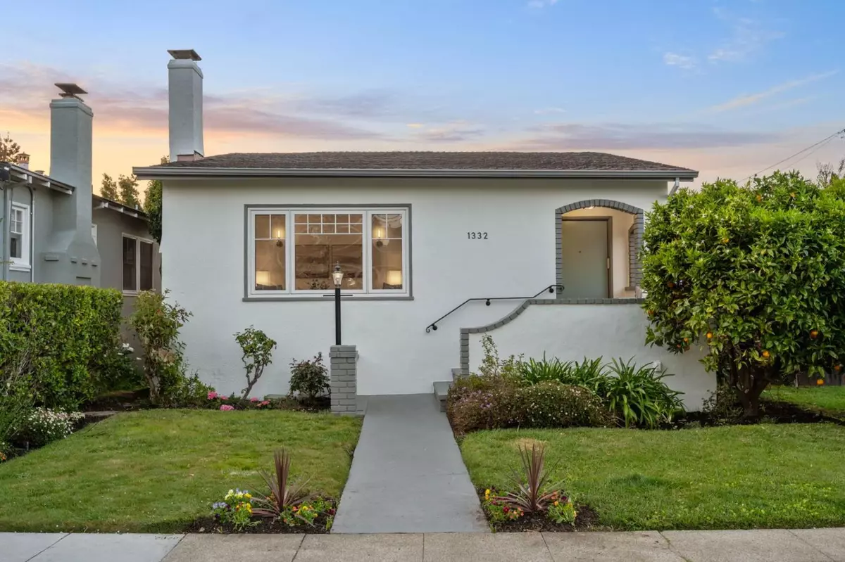 Burlingame, CA 94010,1332 Edgehill DR