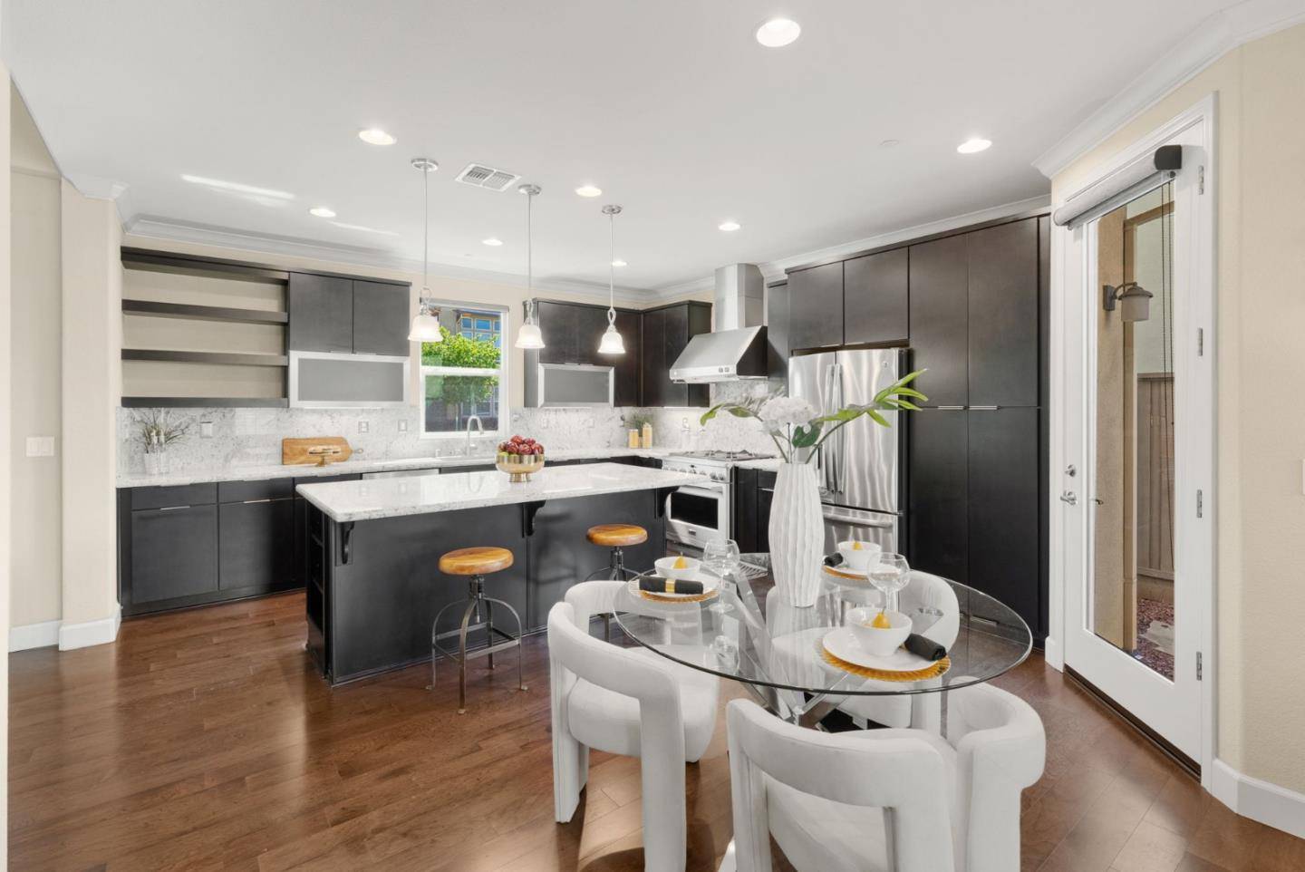 6082 Charlotte DR, San Jose, CA 95123