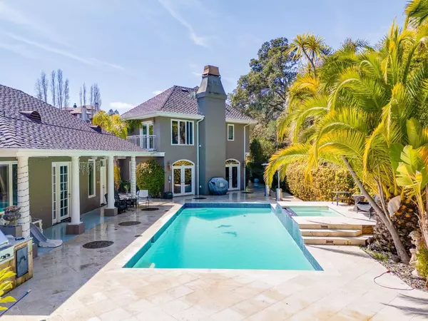 Hillsborough, CA 94010,35 Brooke CT