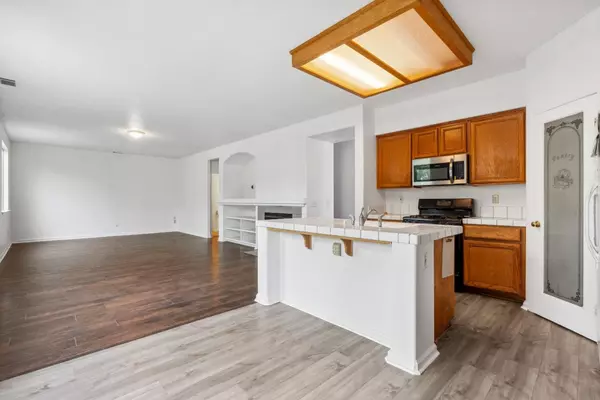 Stockton, CA 95206,4114 Van Gogh CT