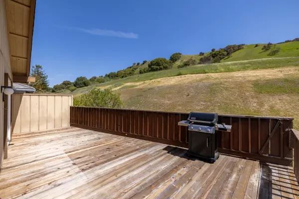Salinas, CA 93908,14220 Mountain Quail RD