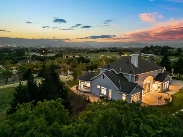 Gilroy, CA 95020,9560 Via Del Oro