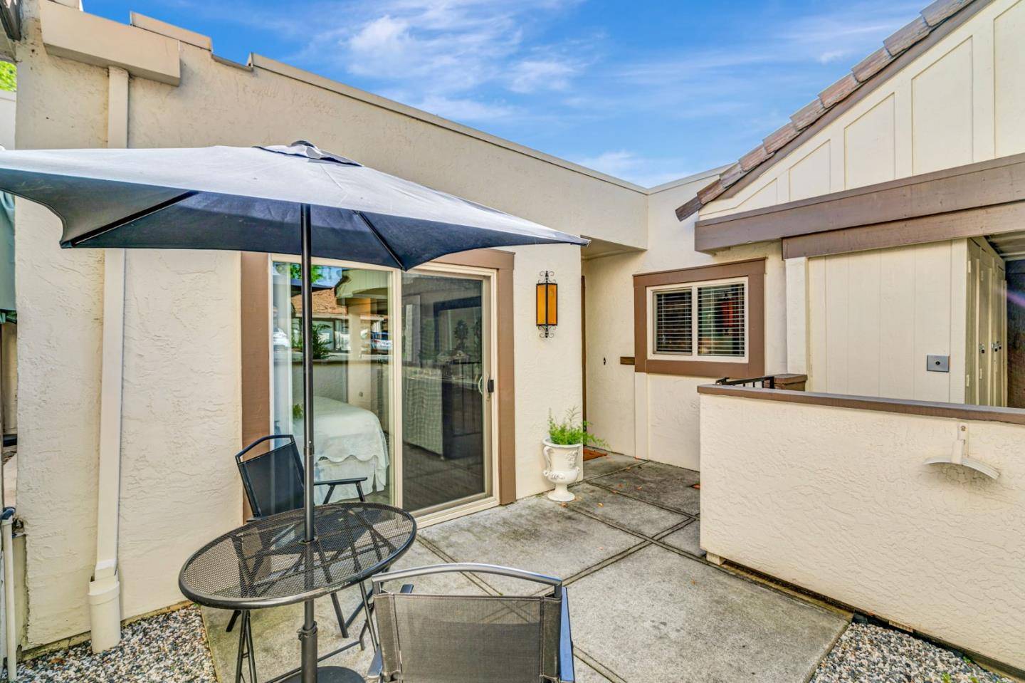 San Jose, CA 95135,6094 Montgomery CT