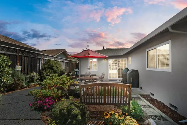Santa Cruz, CA 95065,2975 Mattison LN