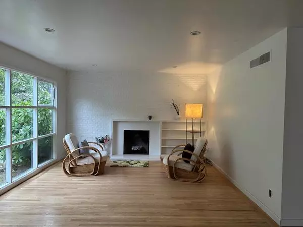 Monterey, CA 93940,4 Via Ladera