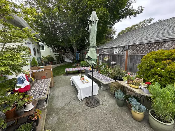 Pacific Grove, CA 93950,609 Congress AVE