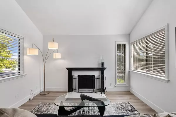 Sausalito, CA 94965,130 Cypress PL