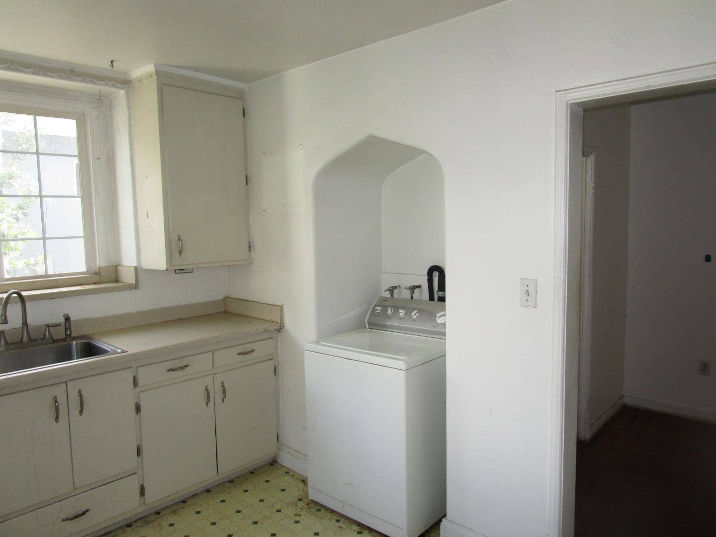 Oakland, CA 94619,2625 High ST