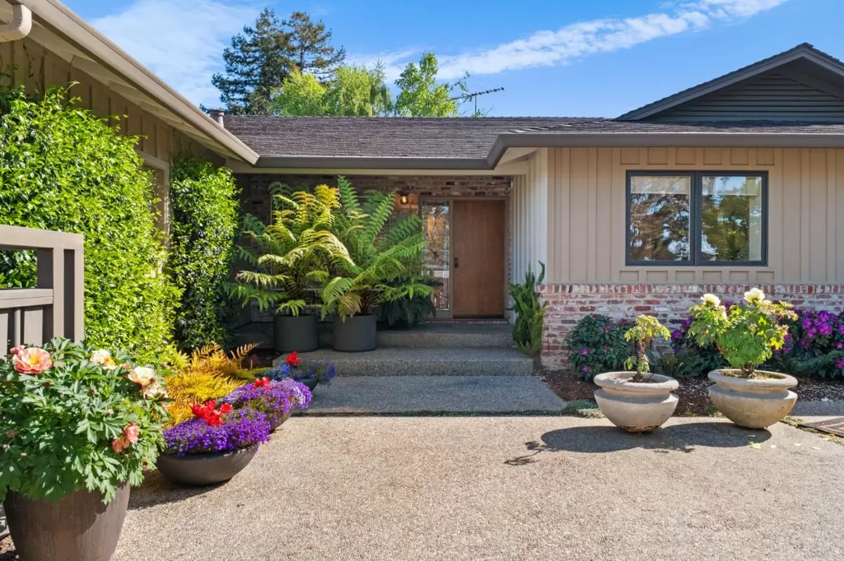 Burlingame, CA 94010,2606 Martinez DR