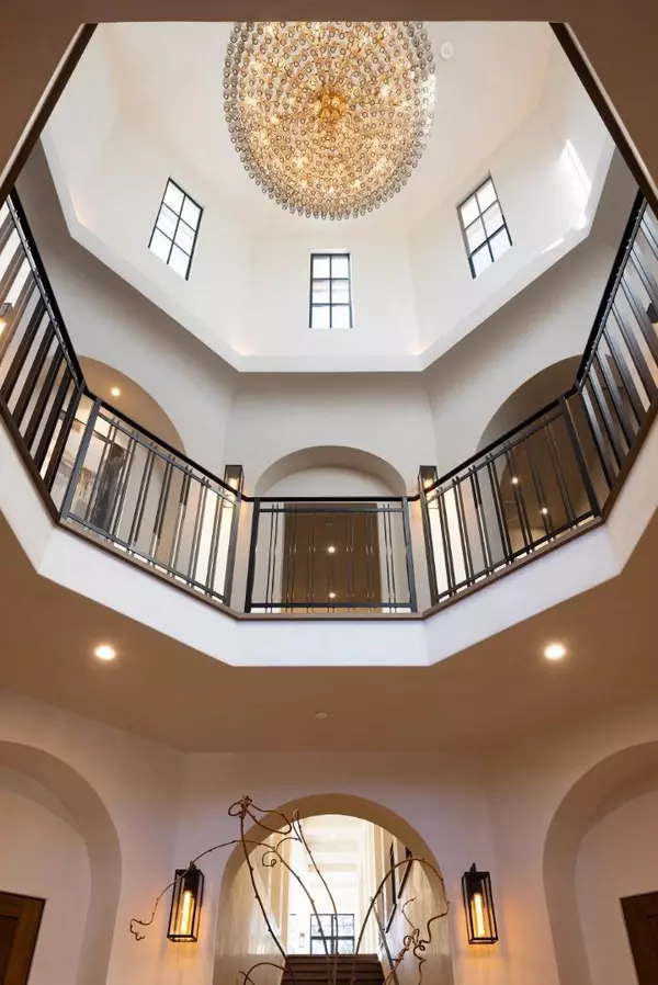 Monterey, CA 93940,24275 Via Malpaso