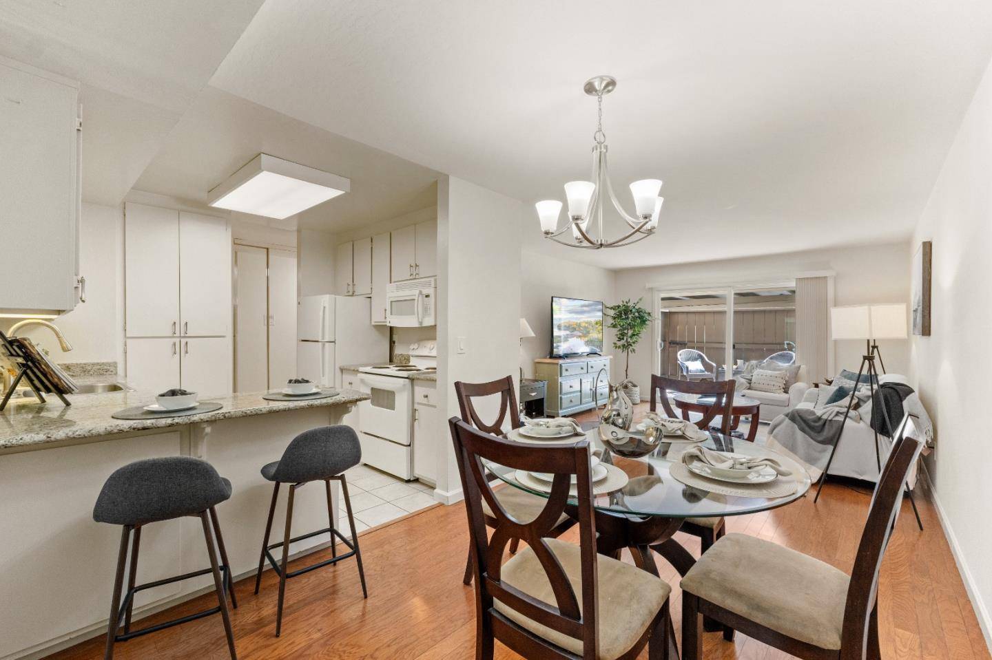 Santa Clara, CA 95051,1720 Halford AVE 131
