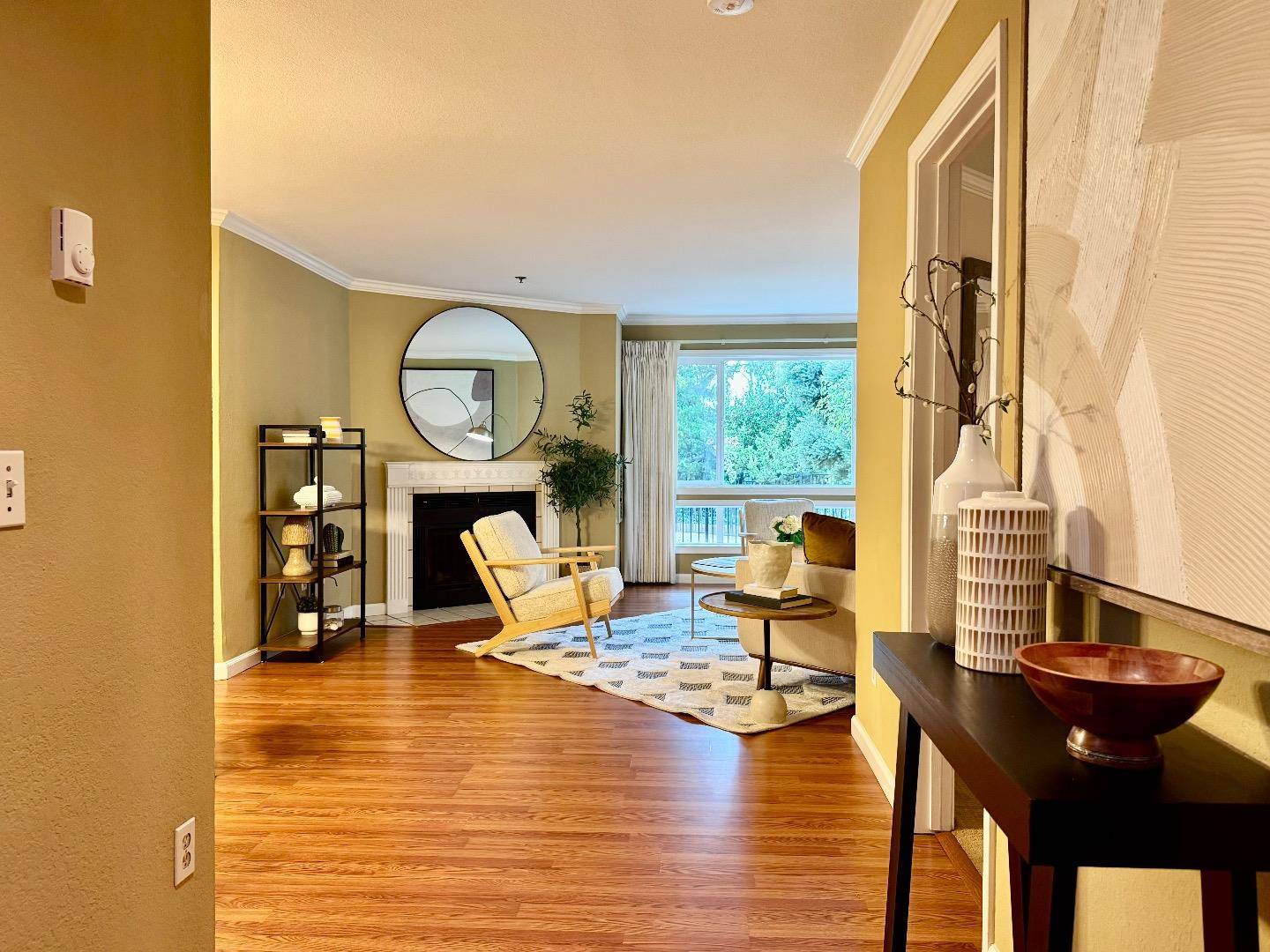 Sunnyvale, CA 94086,1271 Poplar AVE 106