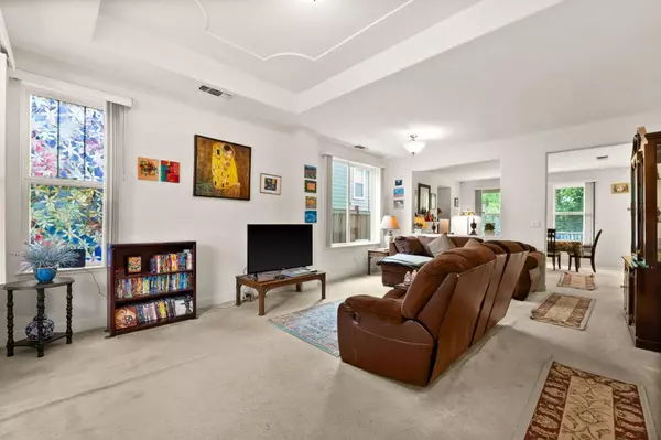 Hercules, CA 94547,166 Kensington CIR