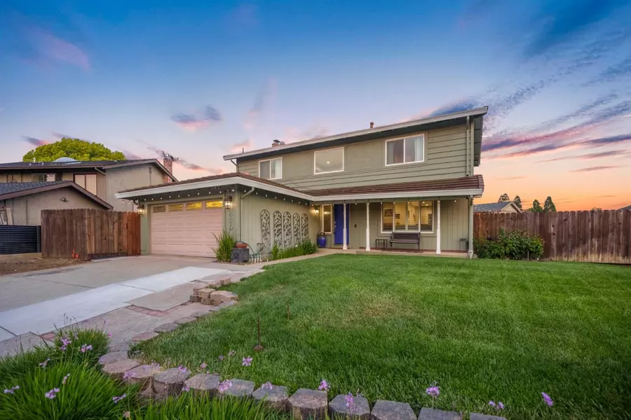 460 La Crosse DR, Morgan Hill, CA 95037