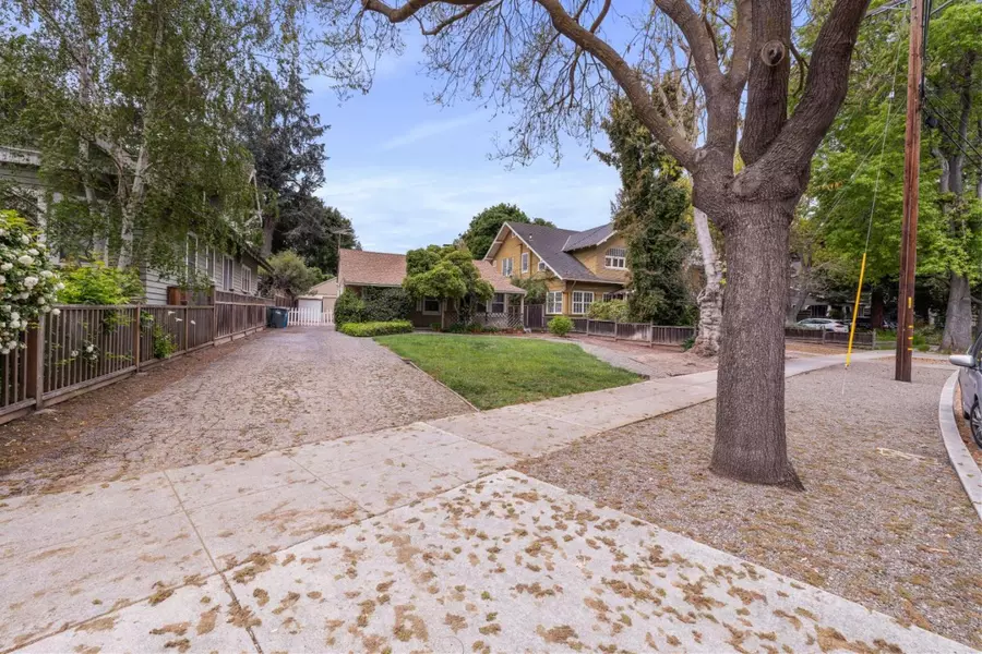 121 Pope ST, Menlo Park, CA 94025