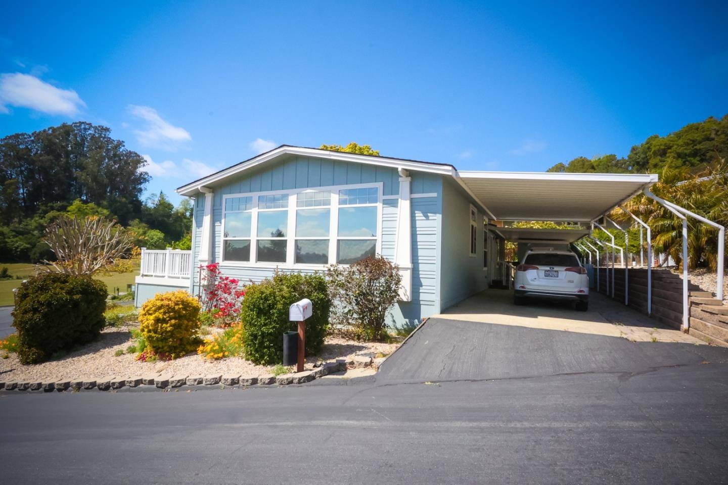 Corralitos, CA 95076,270 Hames RD 29