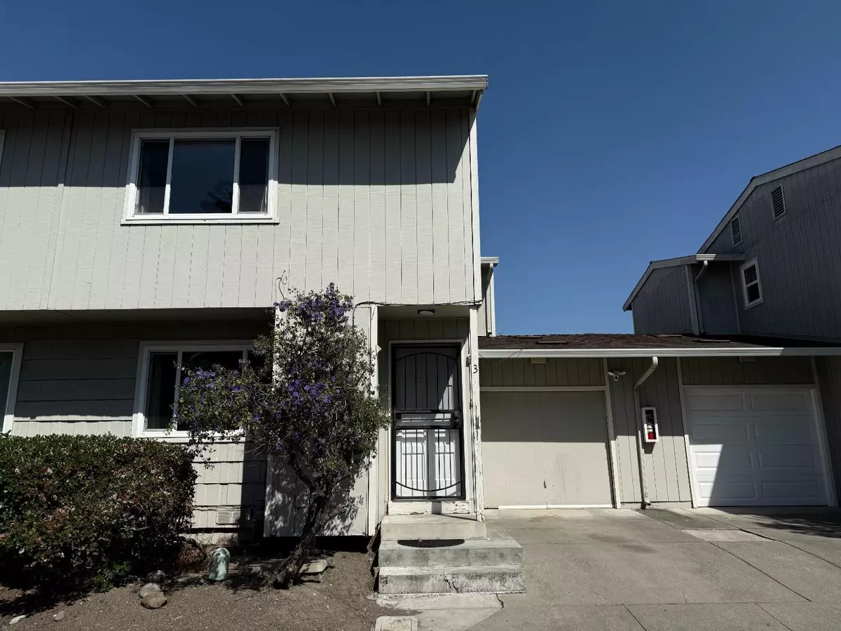 Hayward, CA 94544,631 Foster CT 3