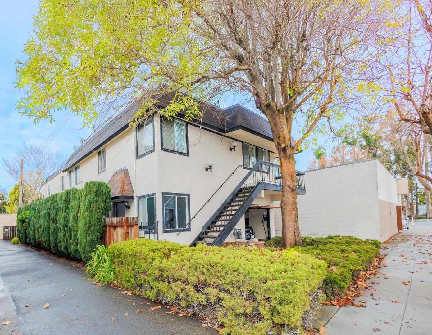 1110 Douglas AVE, Burlingame, CA 94010