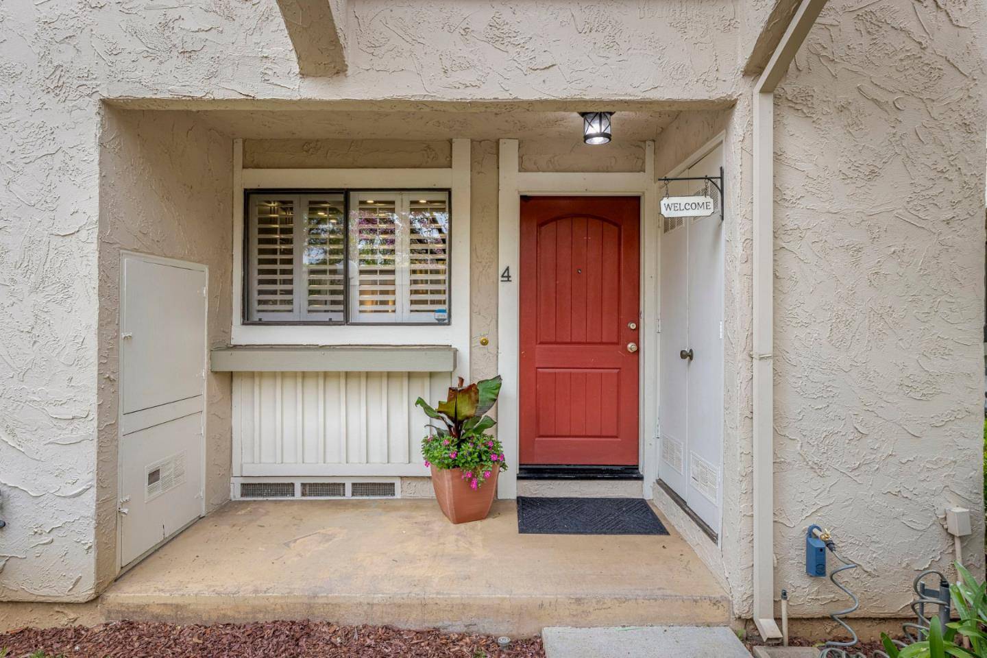 260 W Dunne AVE 4, Morgan Hill, CA 95037