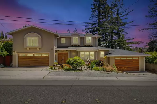 Redwood City, CA 94062,3119 Oak Knoll DR