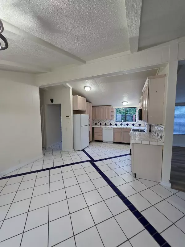 Sonoma, CA 95476,56 Guadalajara DR 56