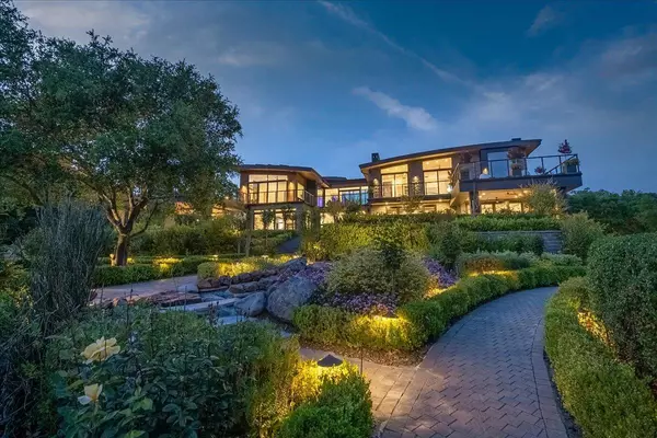 Saratoga, CA 95070,20078 Goetting CT