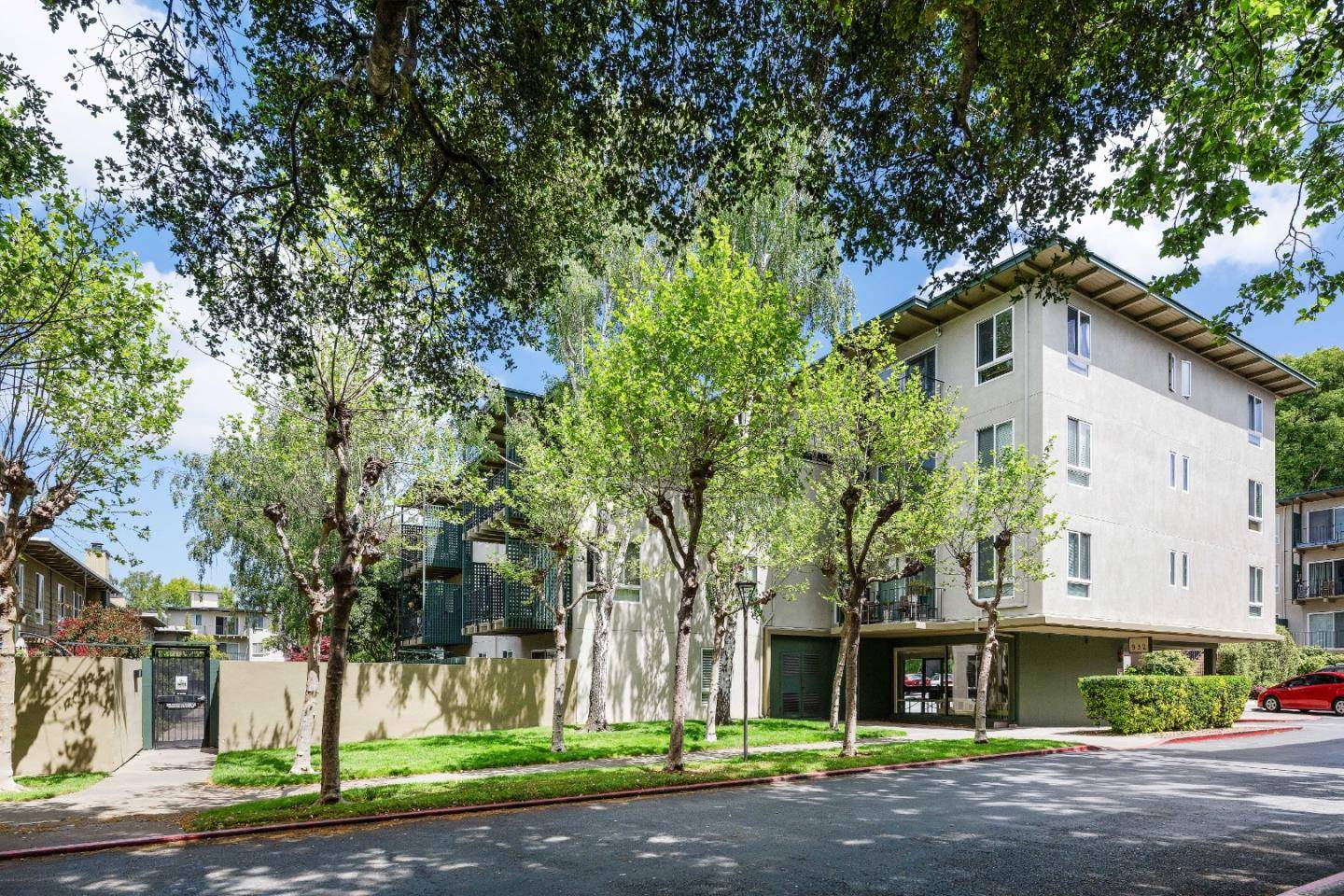 San Mateo, CA 94401,932 Peninsula AVE 409