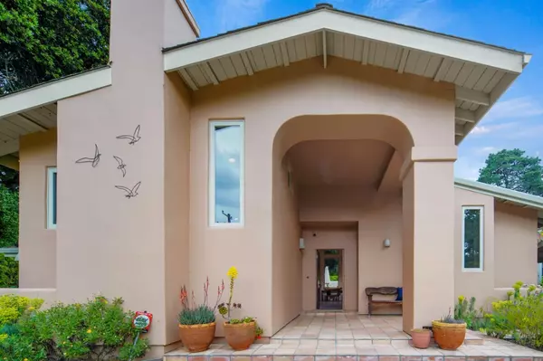 Carmel Valley, CA 93924,42 Upper Circle