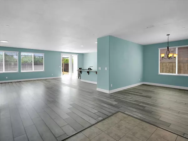 Patterson, CA 95363,1538 Daisy DR