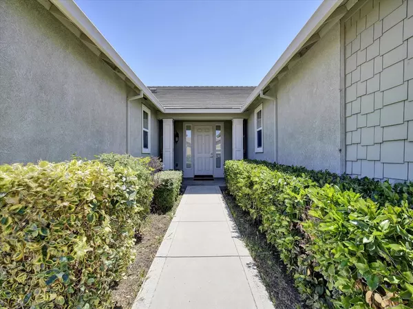 Patterson, CA 95363,1538 Daisy DR