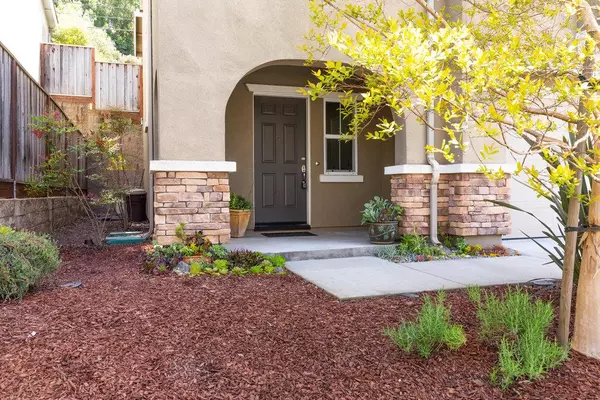 Santa Cruz, CA 95060,104 Meadowview LN