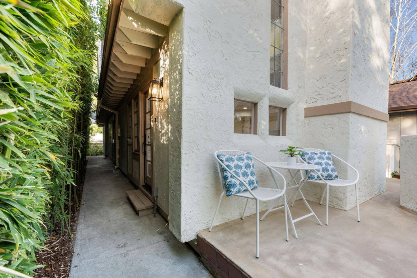 Palo Alto, CA 94306,2095 Bowdoin ST