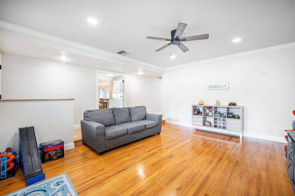 Morgan Hill, CA 95037,740 Roble DR